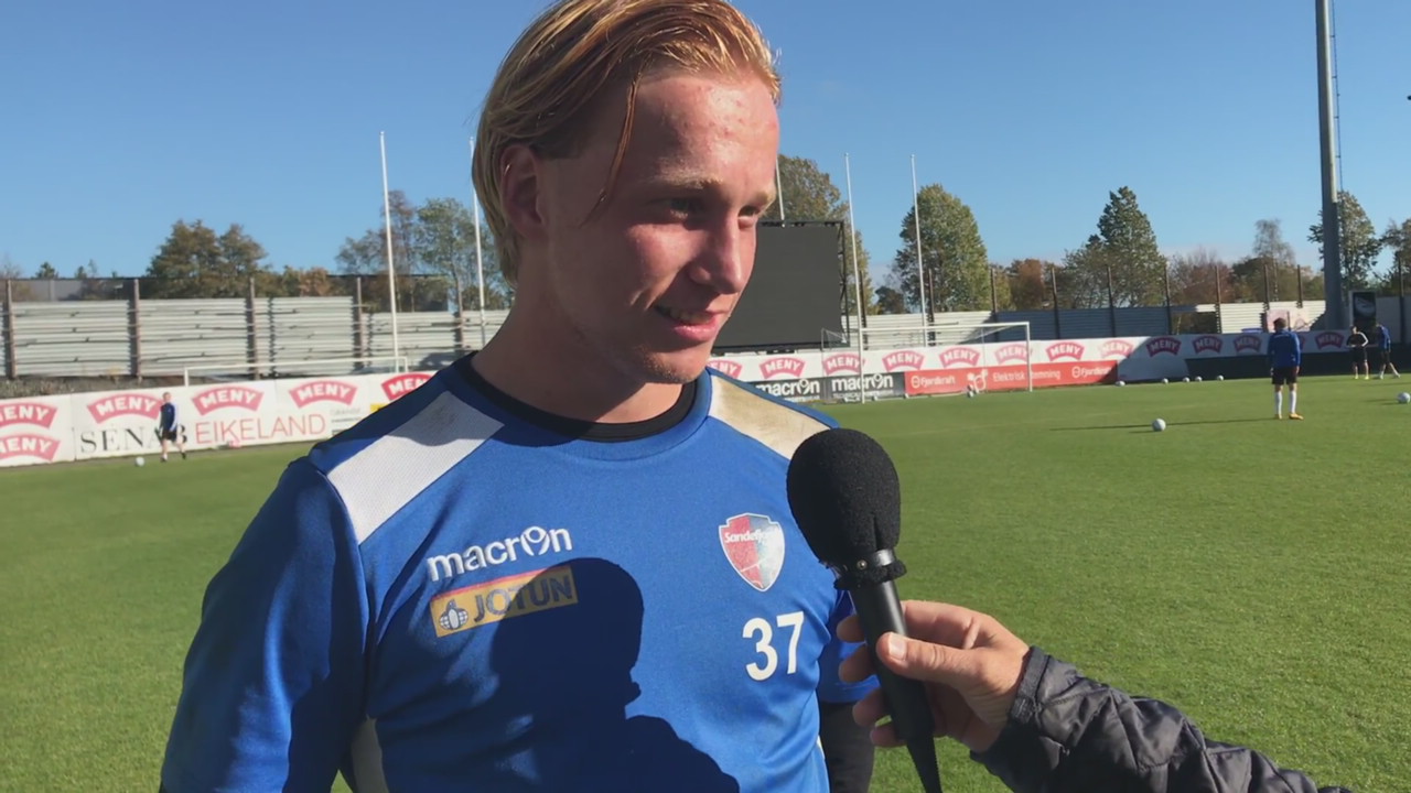 Signerte proffkontrakt